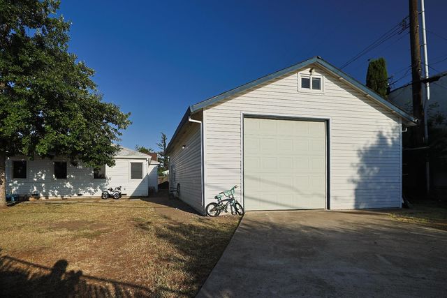 2000 Juliesse Ave, Sacramento, CA 95821