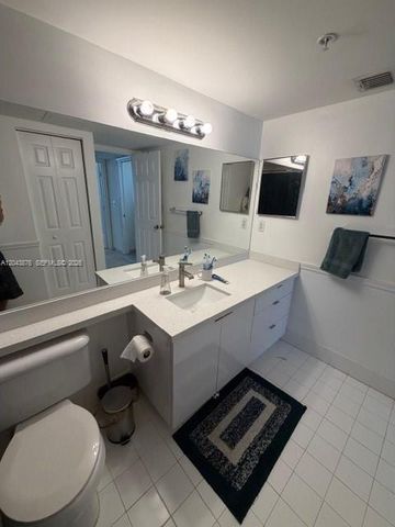 11155 SW 5th Pl 205, Pembroke Pines, FL 33025