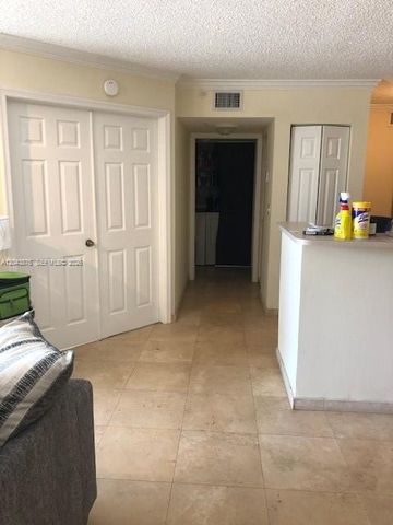 11155 SW 5th Pl 205, Pembroke Pines, FL 33025