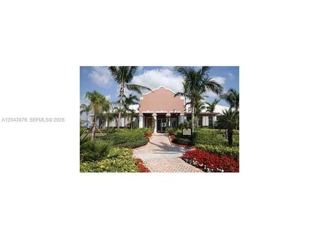 11155 SW 5th Pl 205, Pembroke Pines, FL 33025