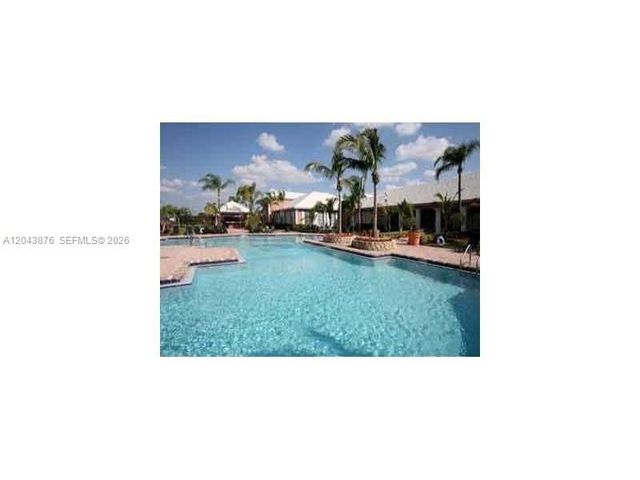 11155 SW 5th Pl 205, Pembroke Pines, FL 33025