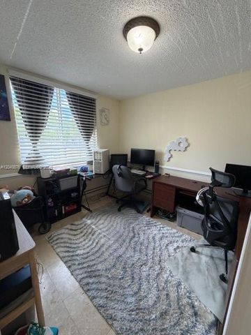 11155 SW 5th Pl 205, Pembroke Pines, FL 33025