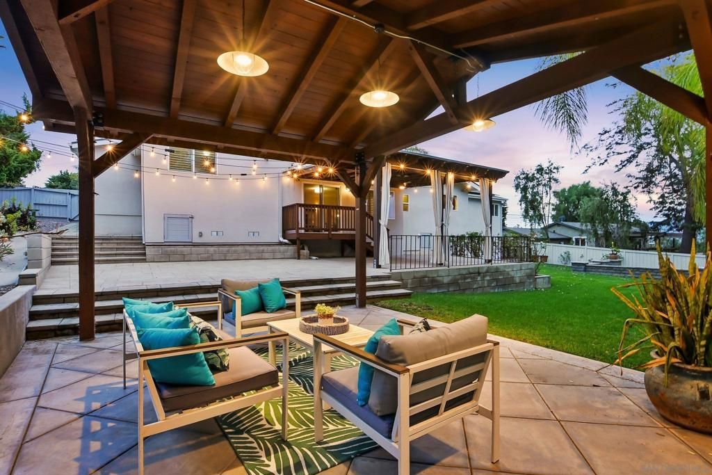 Image 4 of property listing at 4228 Calavo Dr, La Mesa, CA 91941