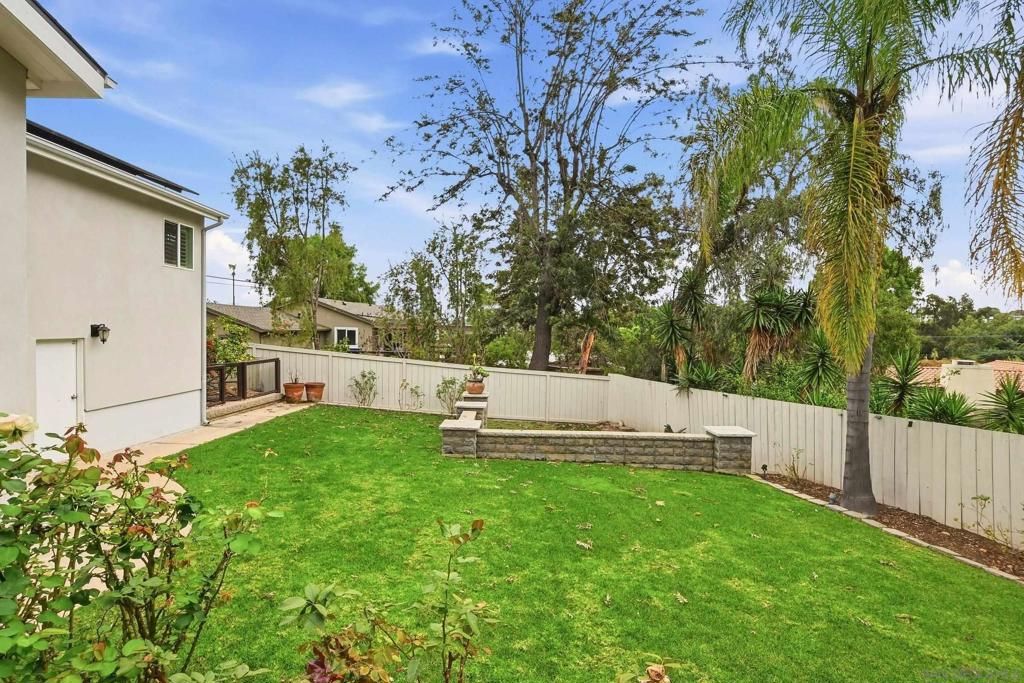 Image 43 of property listing at 4228 Calavo Dr, La Mesa, CA 91941