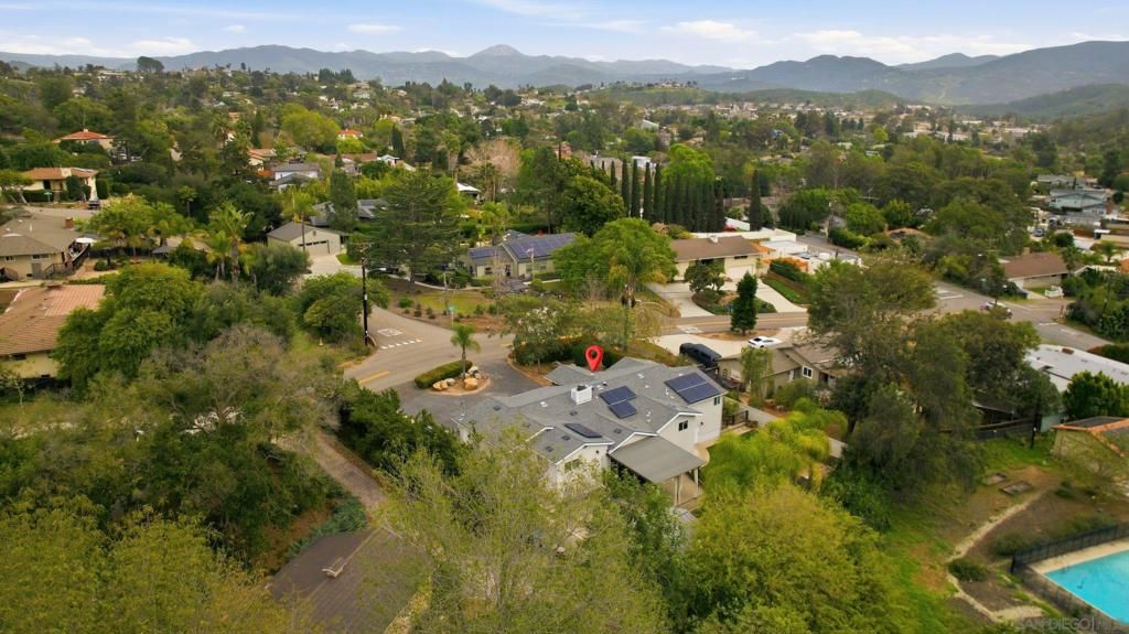 Image 46 of property listing at 4228 Calavo Dr, La Mesa, CA 91941