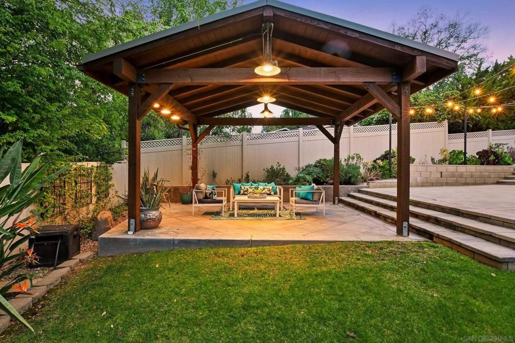 Image 5 of property listing at 4228 Calavo Dr, La Mesa, CA 91941