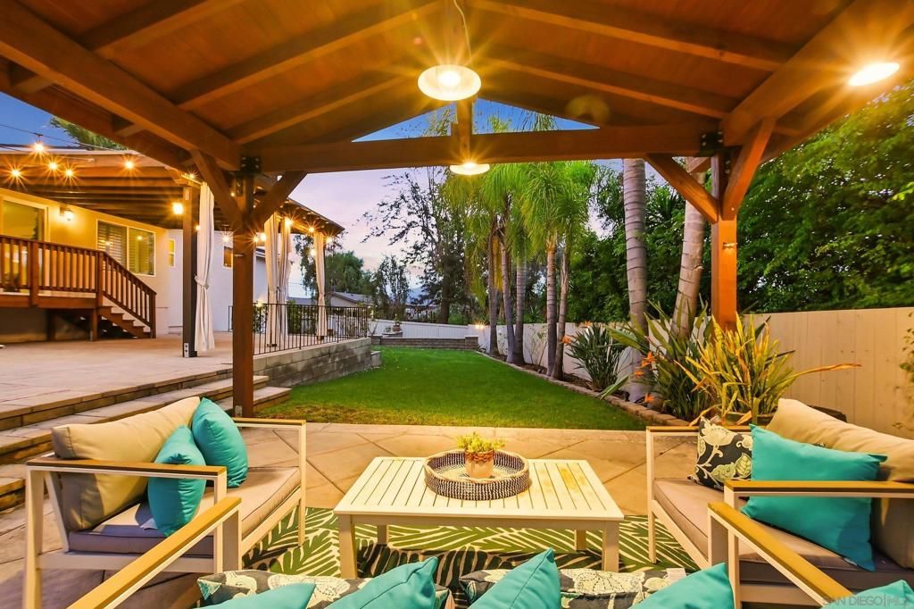 Image 6 of property listing at 4228 Calavo Dr, La Mesa, CA 91941