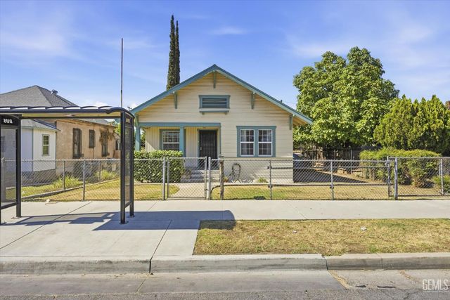 907 Monterey Street, Bakersfield, CA 93305