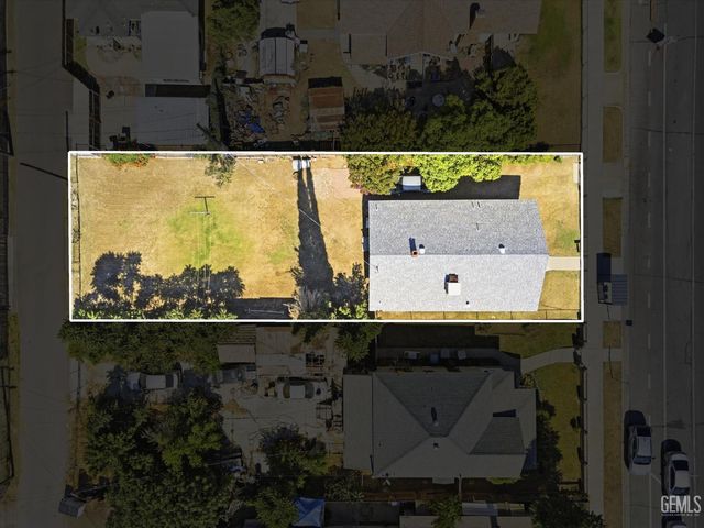 907 Monterey Street, Bakersfield, CA 93305