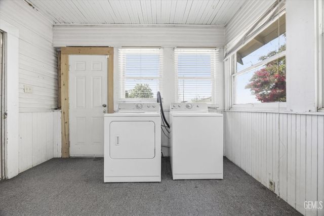 907 Monterey Street, Bakersfield, CA 93305