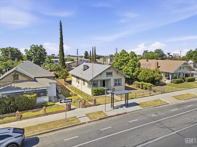907 Monterey Street, Bakersfield, CA 93305