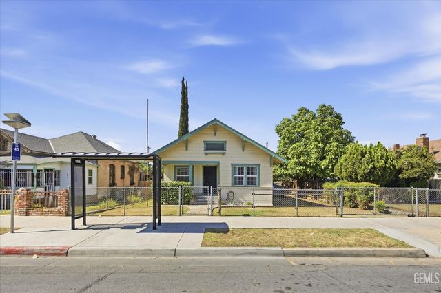 907 Monterey Street, Bakersfield, CA 93305