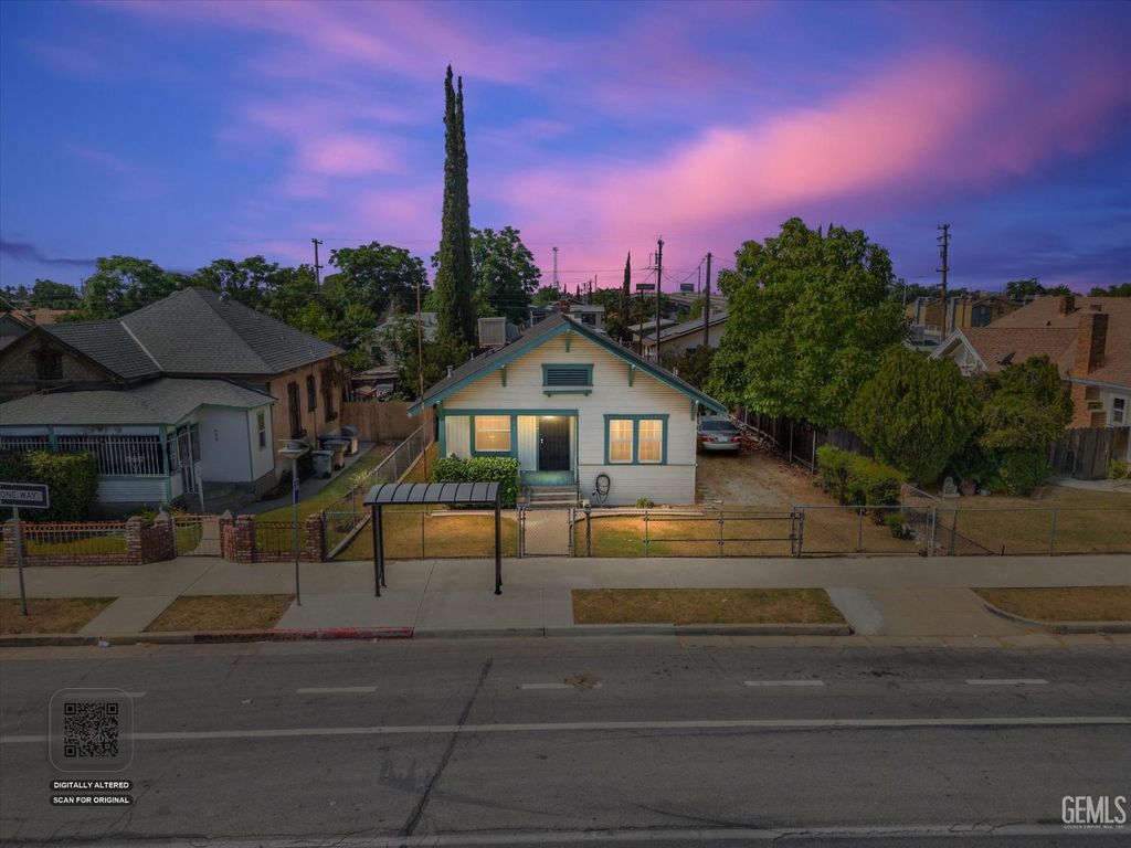 907 Monterey Street, Bakersfield, CA 93305