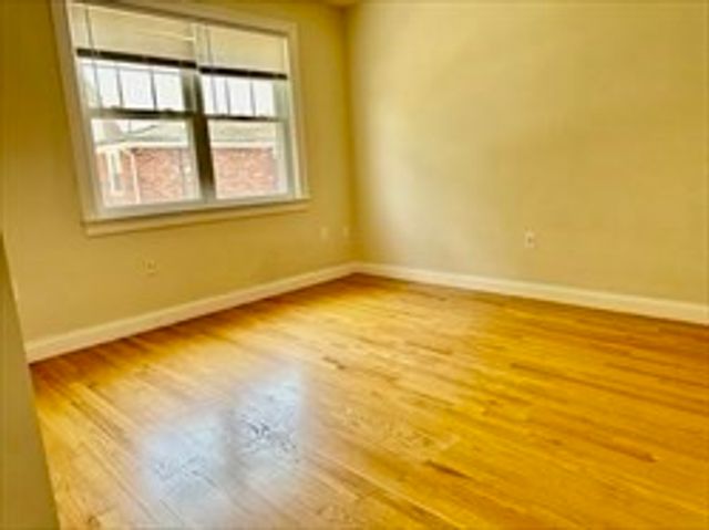 84 Chapel 84, Newton, MA 02458