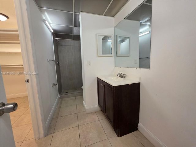 2800 NW 56th Avenue F104, Lauderhill, FL 33313