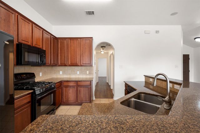382 Bloomsbury DR, Kyle, TX 78640