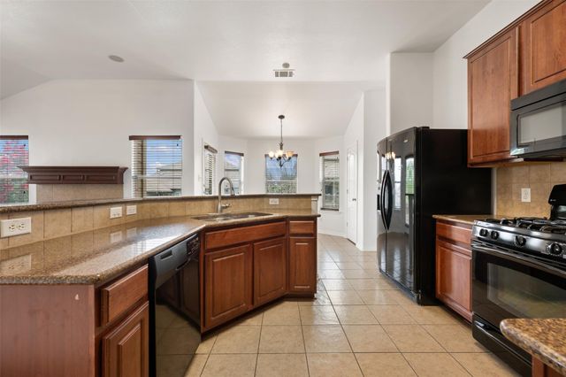 382 Bloomsbury DR, Kyle, TX 78640