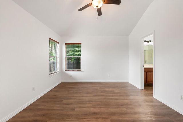 382 Bloomsbury DR, Kyle, TX 78640