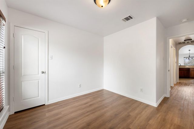 382 Bloomsbury DR, Kyle, TX 78640