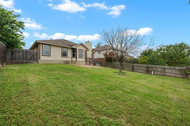 382 Bloomsbury DR, Kyle, TX 78640