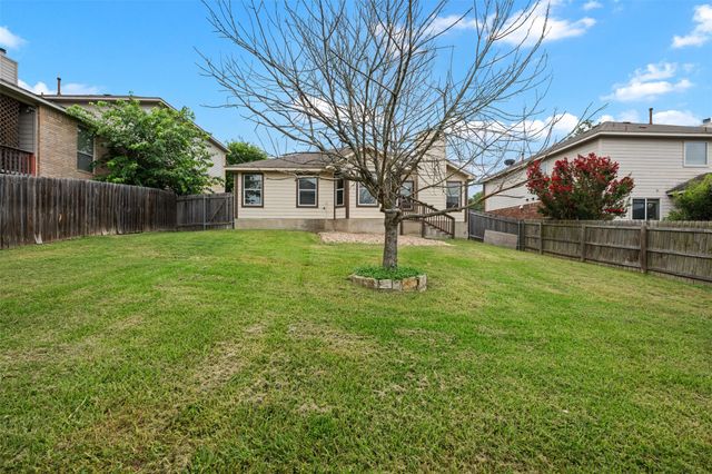 382 Bloomsbury DR, Kyle, TX 78640