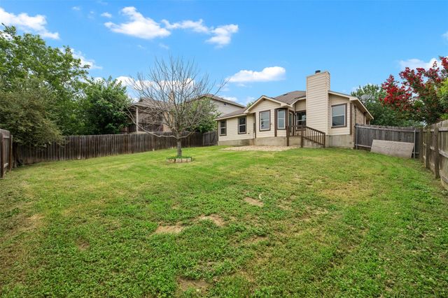 382 Bloomsbury DR, Kyle, TX 78640