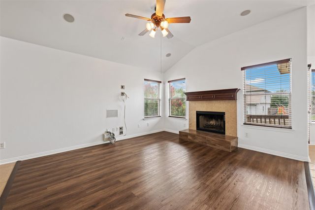 382 Bloomsbury DR, Kyle, TX 78640
