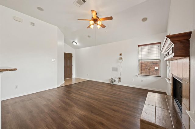 382 Bloomsbury DR, Kyle, TX 78640