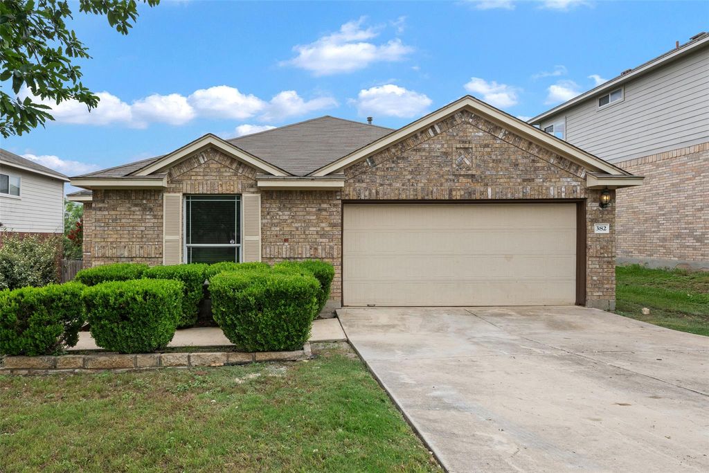 382 Bloomsbury DR, Kyle, TX 78640