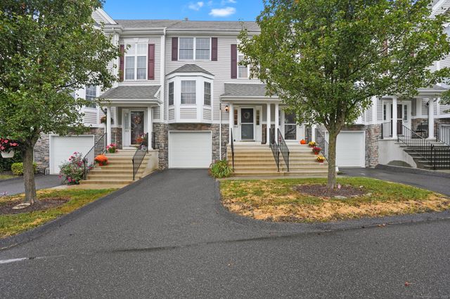 1802 Pinnacle Way 1802, Danbury, CT 06811