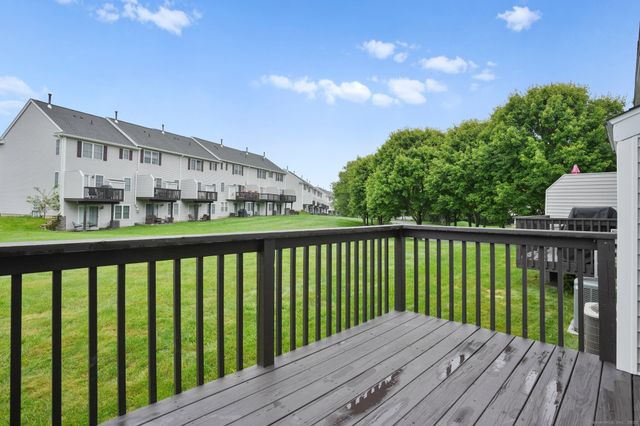 1802 Pinnacle Way 1802, Danbury, CT 06811