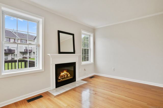 1802 Pinnacle Way 1802, Danbury, CT 06811