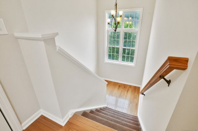 1802 Pinnacle Way 1802, Danbury, CT 06811