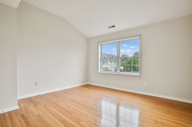1802 Pinnacle Way 1802, Danbury, CT 06811