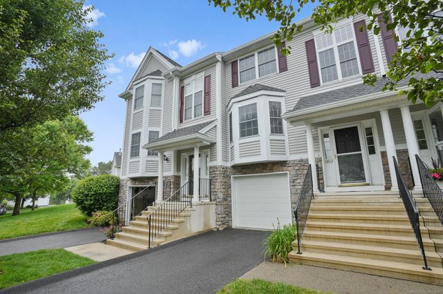 1802 Pinnacle Way 1802, Danbury, CT 06811