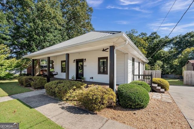 423 N White Street, Carrollton, GA 30117
