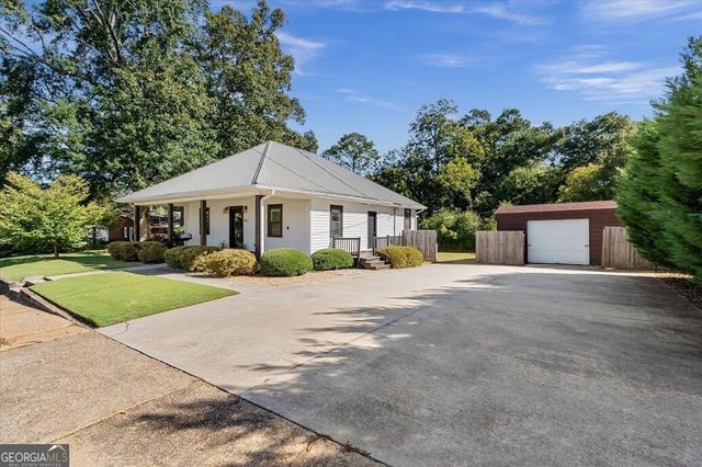 423 N White Street, Carrollton, GA 30117