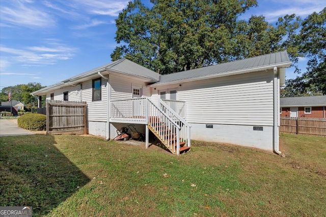 423 N White Street, Carrollton, GA 30117