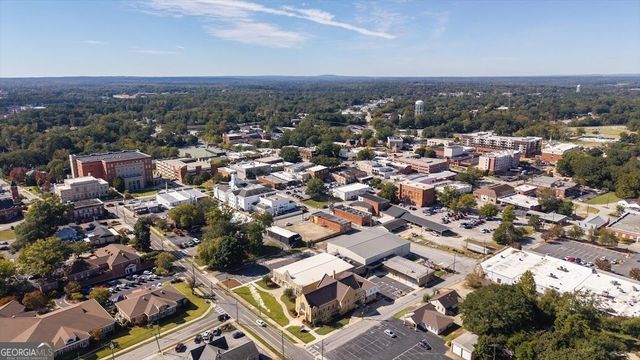 423 N White Street, Carrollton, GA 30117