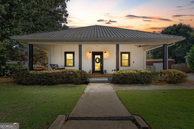 423 N White Street, Carrollton, GA 30117
