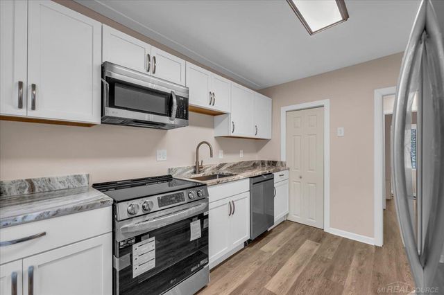 409 N Fifth Street, Saint Clair, MI 48079