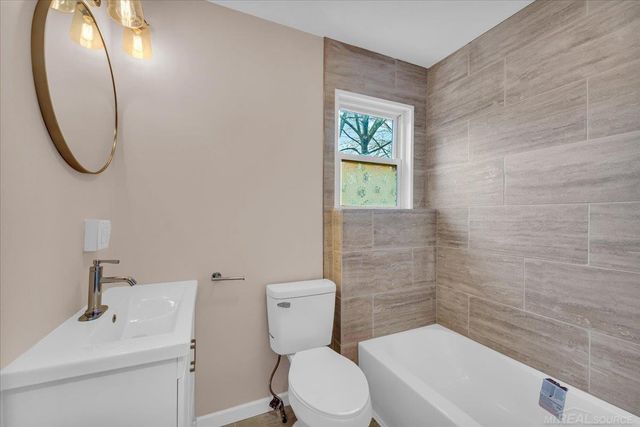 409 N Fifth Street, Saint Clair, MI 48079