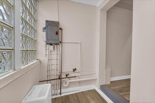 409 N Fifth Street, Saint Clair, MI 48079