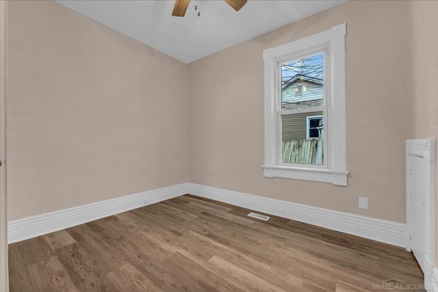 409 N Fifth Street, Saint Clair, MI 48079