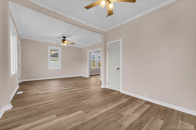 409 N Fifth Street, Saint Clair, MI 48079