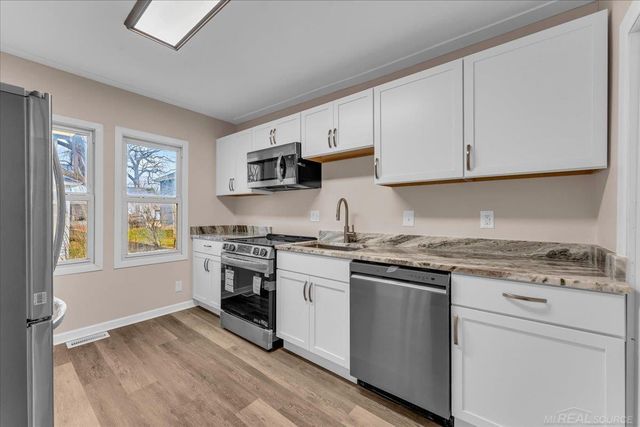 409 N Fifth Street, Saint Clair, MI 48079