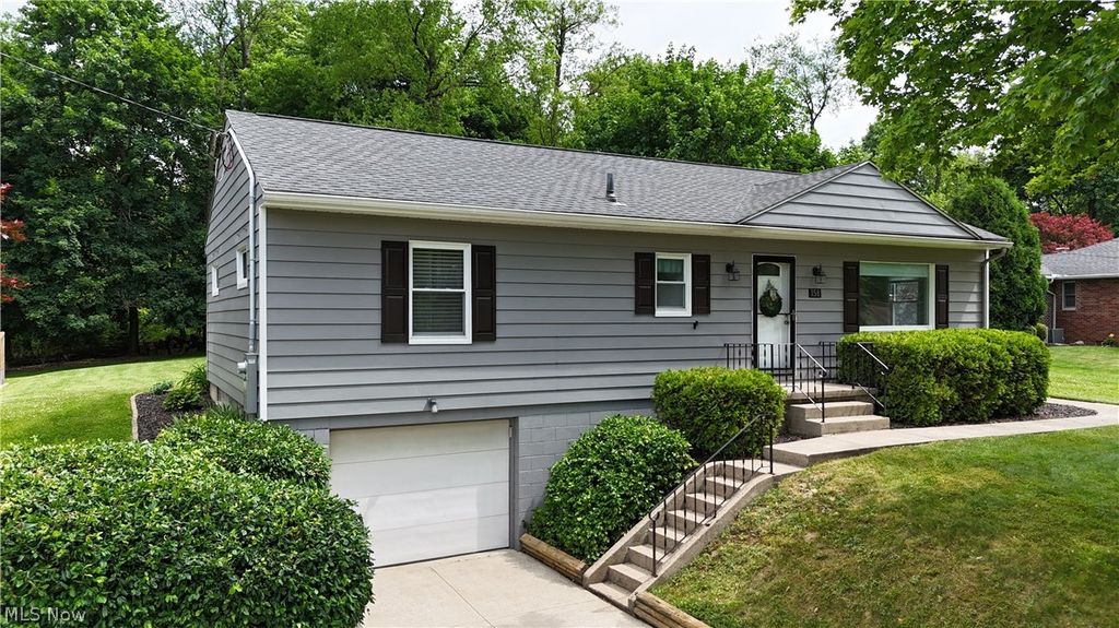 358 Mark Drive, Tallmadge, OH 44278