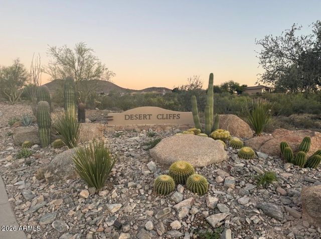 10604 E BUTHERUS Drive, Scottsdale, AZ 85255