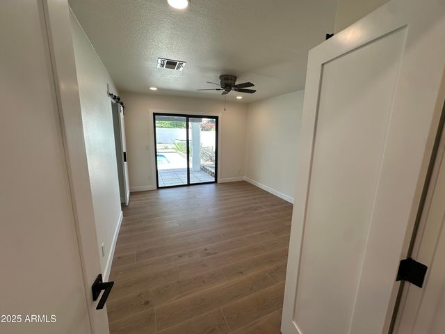 6712 E BEVERLY Lane, Scottsdale, AZ 85254