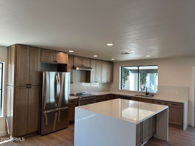 6712 E BEVERLY Lane, Scottsdale, AZ 85254